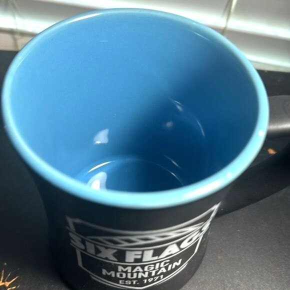 Six Flags Magic Mountain Black & Blue Coffee Mug Est. 1971 - Picture 2 of 6